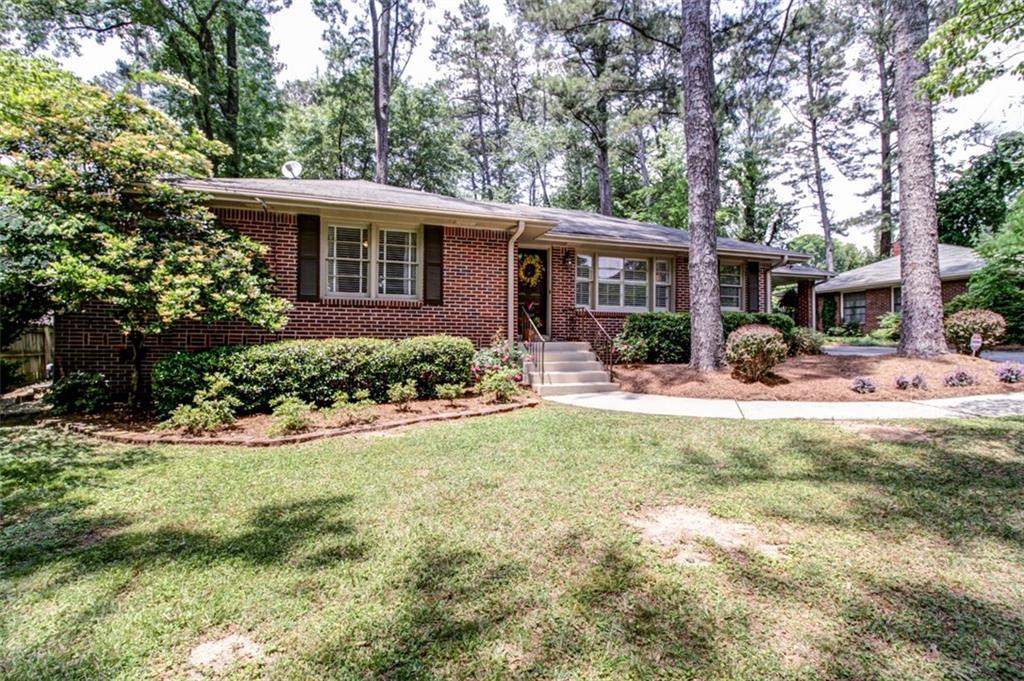 Come see this southern charmer! 