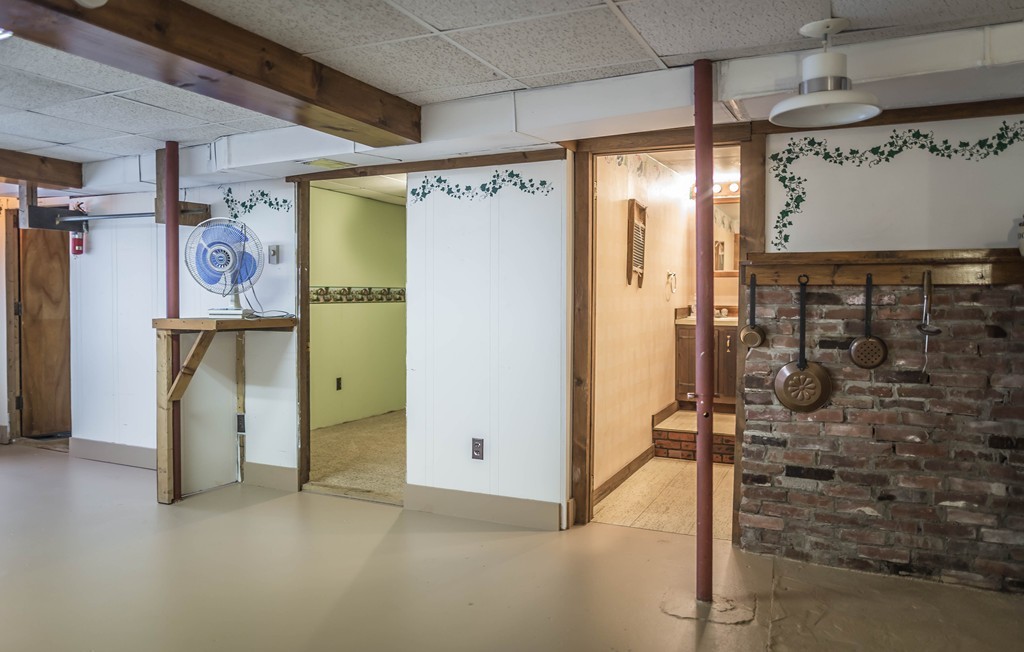 42 North Brookfield Road Brookfield, MA 01506 - Photo 15 of 25 Gallery Image 15