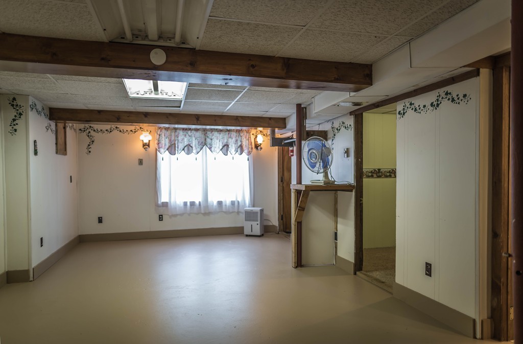 42 North Brookfield Road Brookfield, MA 01506 - Photo 16 of 25 Gallery Image 16