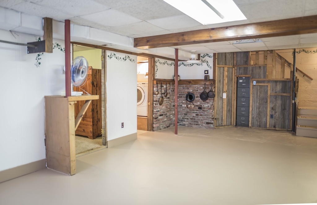 42 North Brookfield Road Brookfield, MA 01506 - Photo 17 of 25 Gallery Image 17