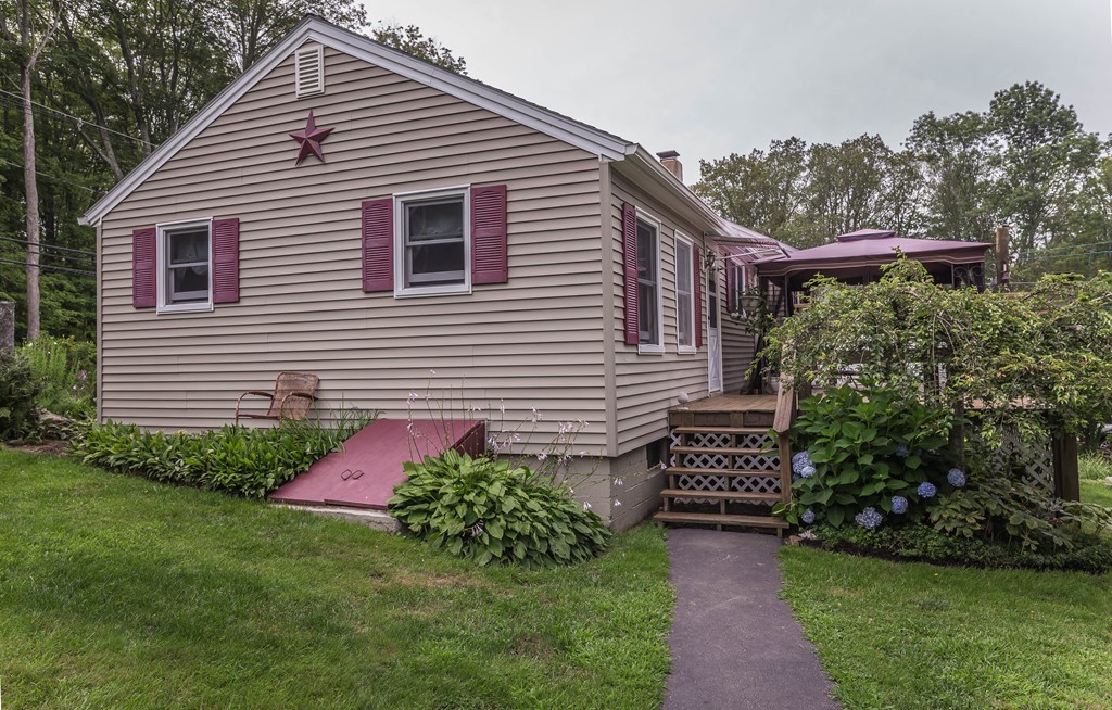 42 North Brookfield Road Brookfield, MA 01506 - Photo 19 of 25 Gallery Image 19