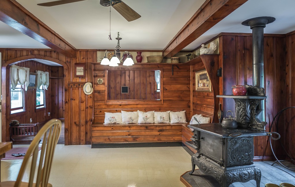 42 North Brookfield Road Brookfield, MA 01506 - Photo 4 of 25 Gallery Image 4