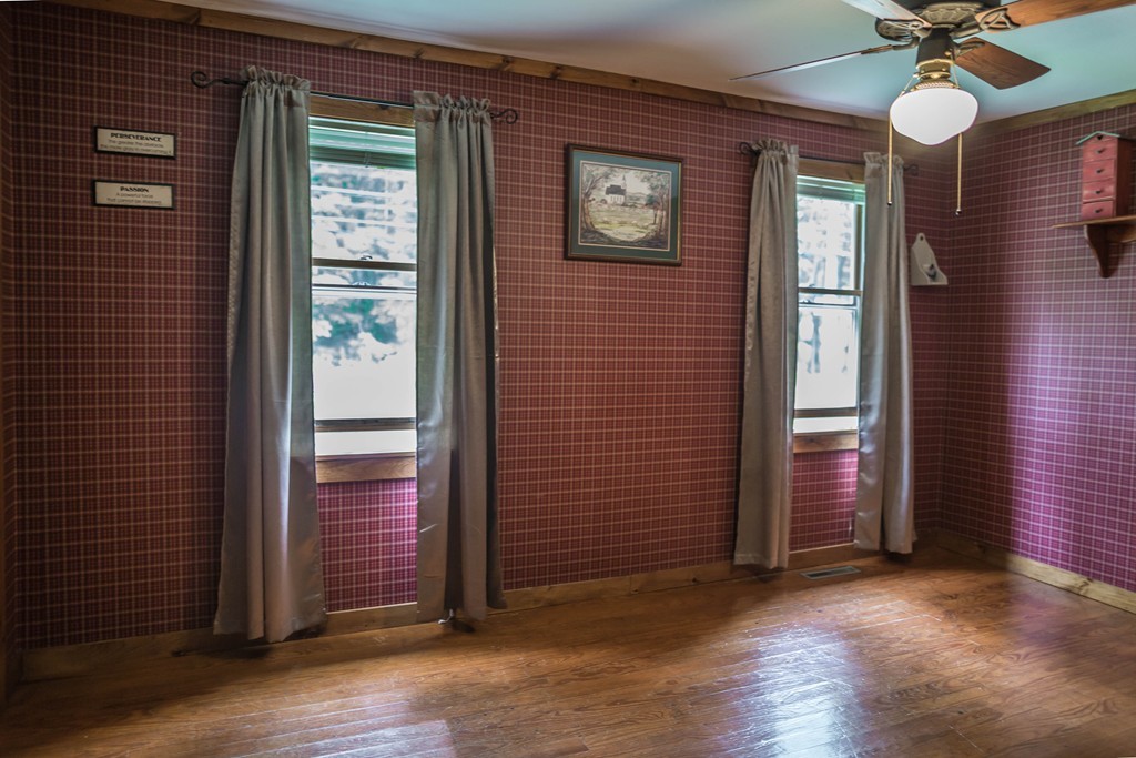 42 North Brookfield Road Brookfield, MA 01506 - Photo 9 of 25 Gallery Image 9