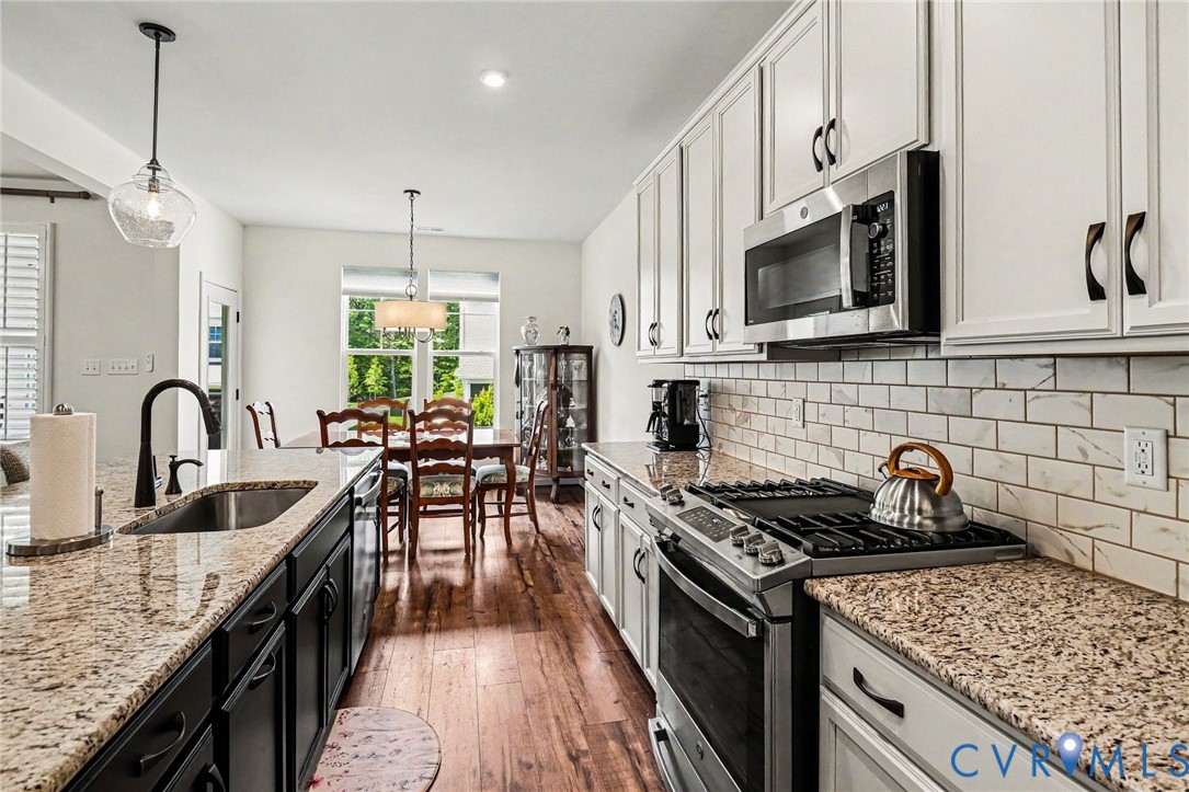 18621 Palisades Ridge Moseley, VA 23120 - Photo 2 of 33