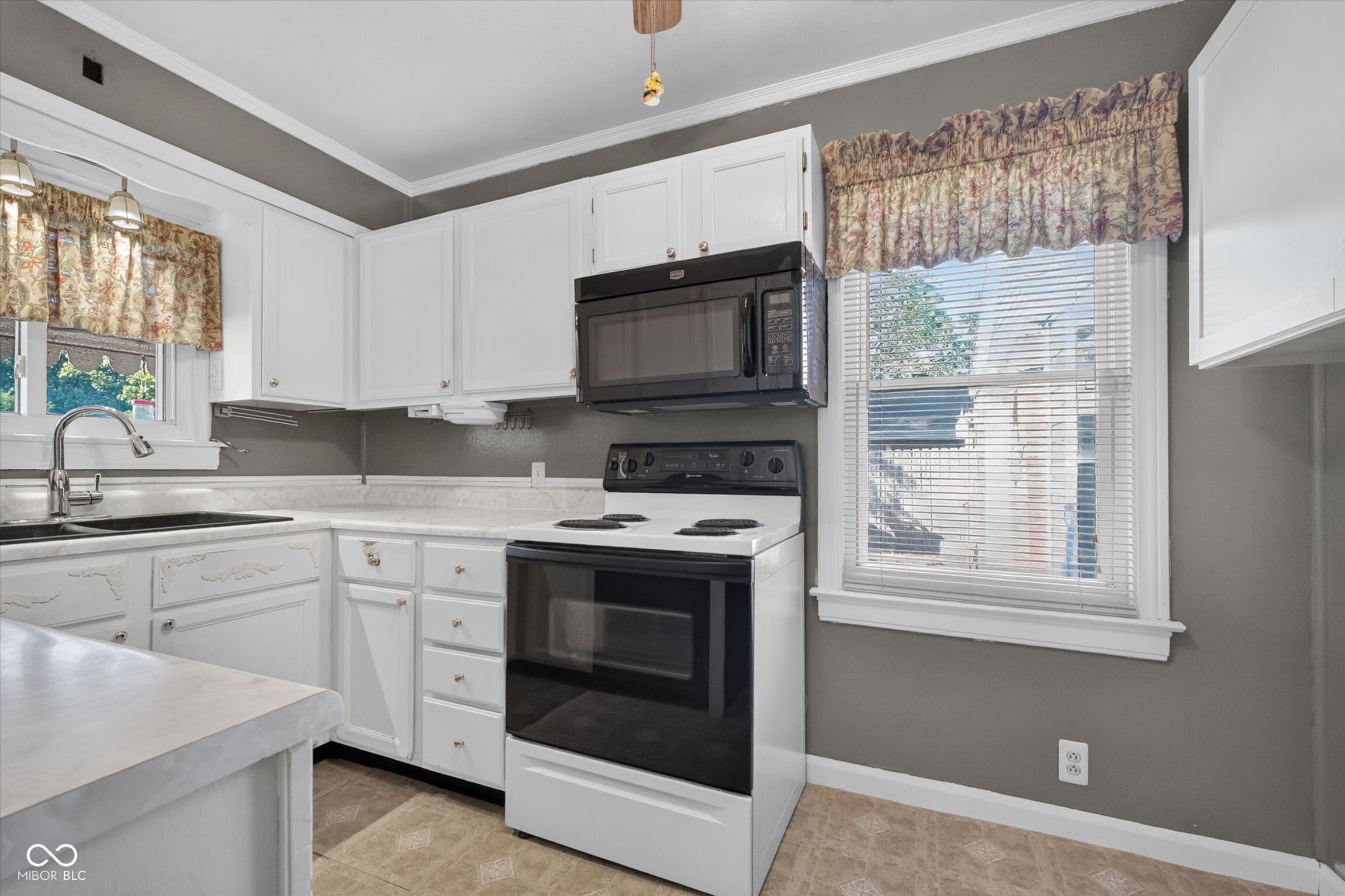 345 Burbank Road Indianapolis, IN 46219 - Photo 11 of 28 Gallery Image 11