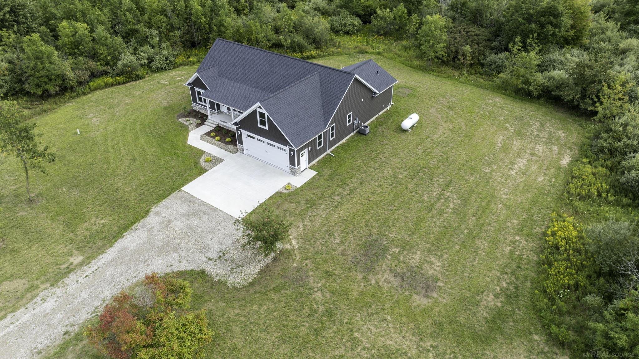 4941 Wixson Road Lexington, MI 48450 - Photo 5 of 48 Private Setting