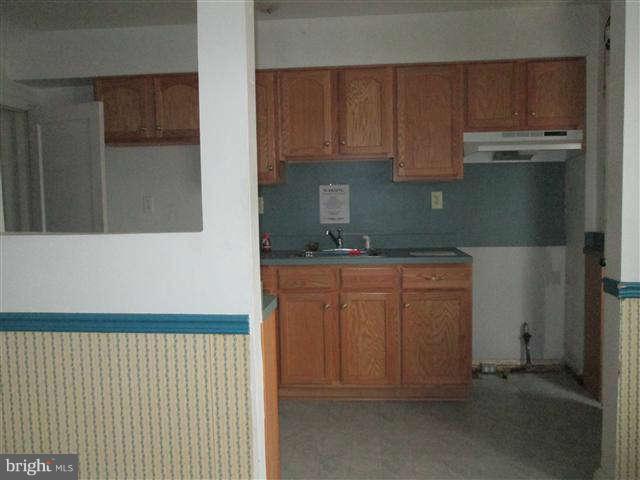 1606 Manor Road Baltimore, MD 21222 - Photo 7 of 17 Kitchen