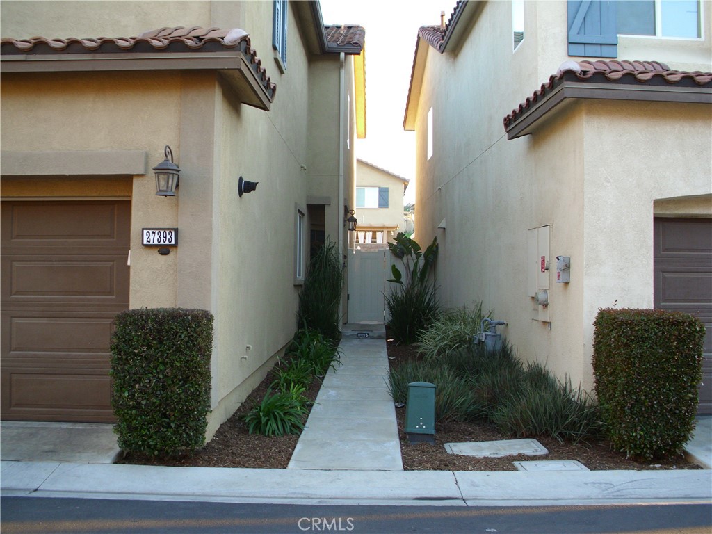 27393 Red Rock Road Moreno Valley, CA 92555 - Photo 5 of 19 Timed irrigation system.