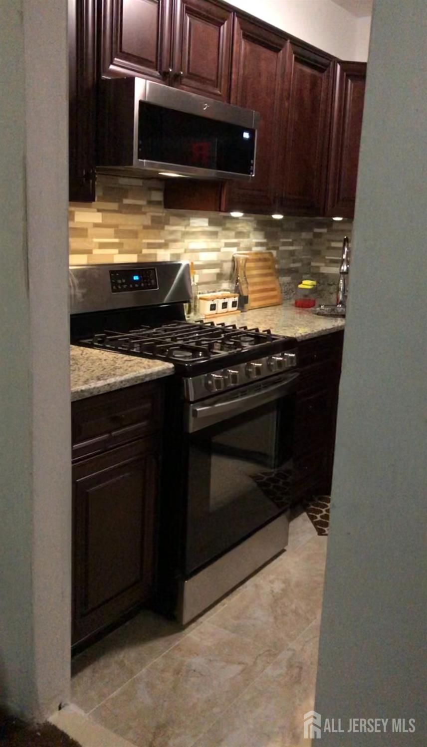 125 College Drive Edison, NJ 08817 - Photo 3 of 4