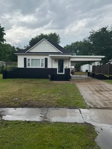 $184,900 | 1003 East 9th Street, Pittsburg, KS 66762