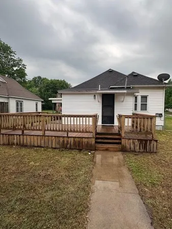 $184,900 | 1003 East 9th Street, Pittsburg, KS 66762