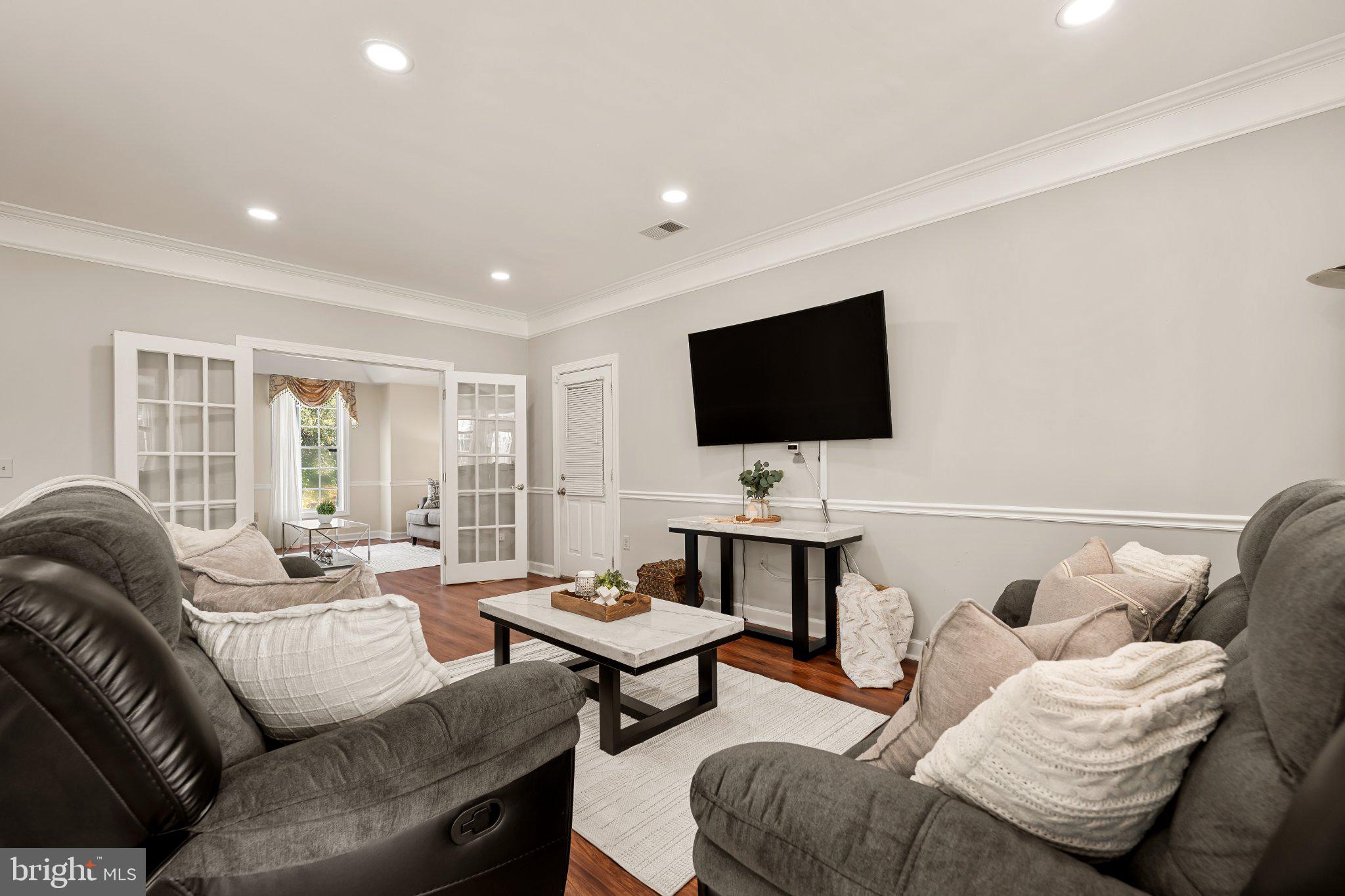 6612 Quander Road Alexandria, VA 22307 - Photo 15 of 46 Inviting Family Room