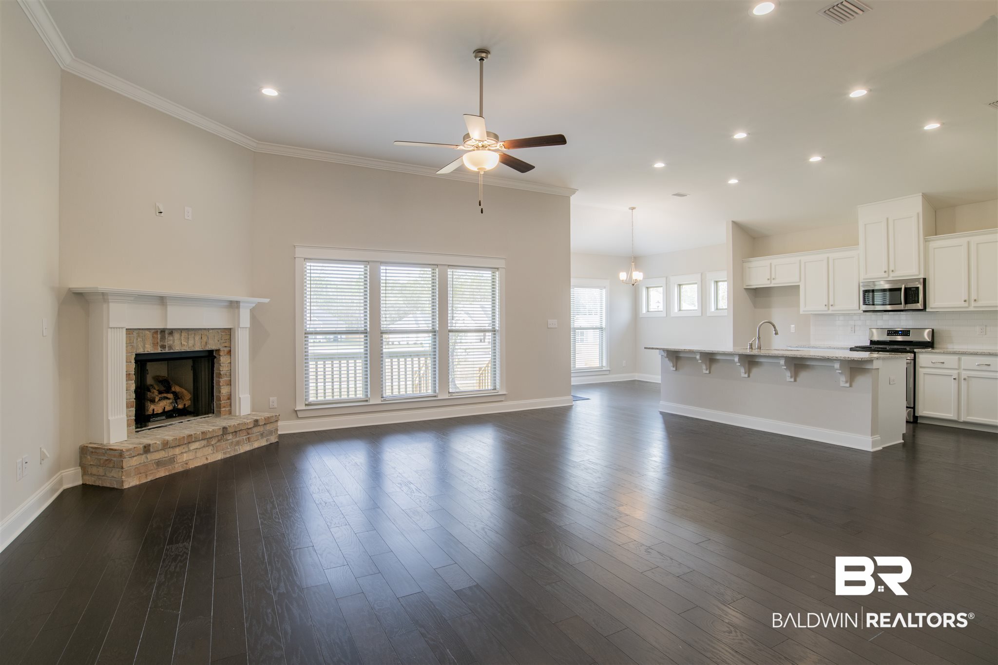 12631 Squirrel Drive Daphne, AL 36527 - Photo 7 of 37