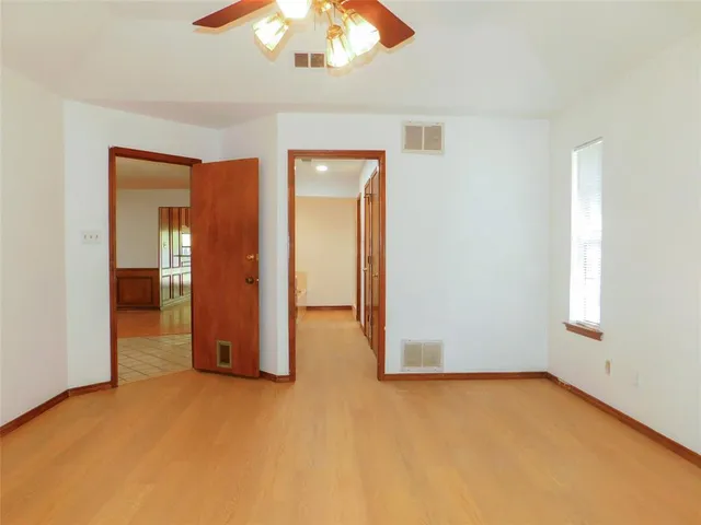 $1,995 | 110 Carolyn Lane, Shady Shores, TX 76208