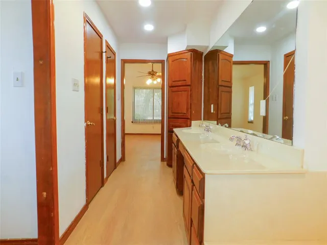 $1,995 | 110 Carolyn Lane, Shady Shores, TX 76208