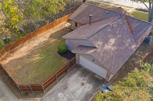 $321,500 | 425 Country View Lane, Garland, TX 75043