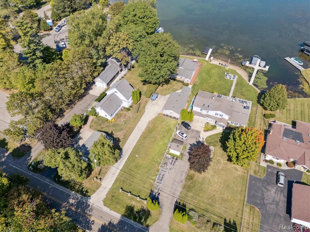 2236 Grove Park Road Fenton, MI 48430 - Photo 42 of 50