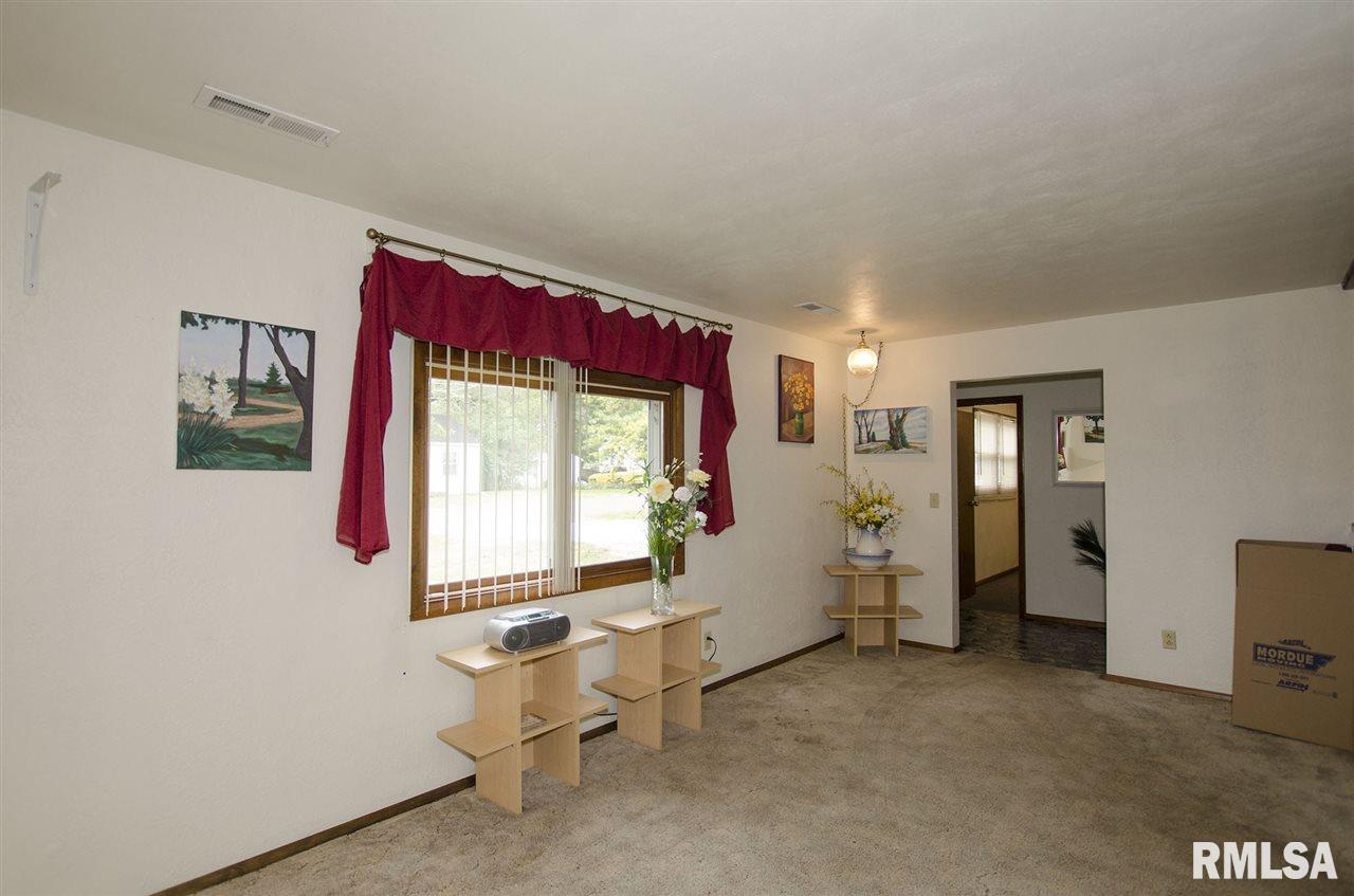 102 Theodore Street Washington, IL 61571 - Photo 14 of 36 Gallery Image 14