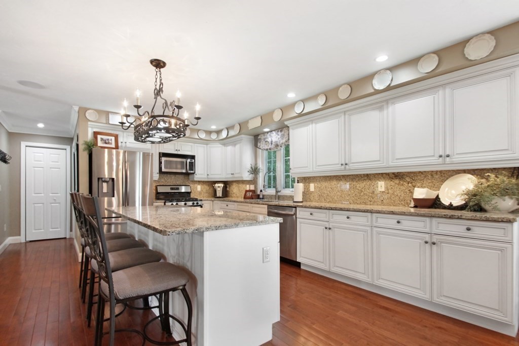 6 Eagle Lane Methuen, MA 01844 - Photo 7 of 38