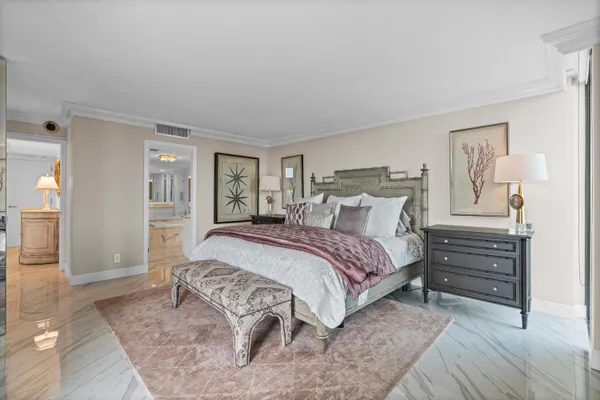 $925,000 | 5550 North Ocean Drive, Unit 5C, Singer Island, FL 33404