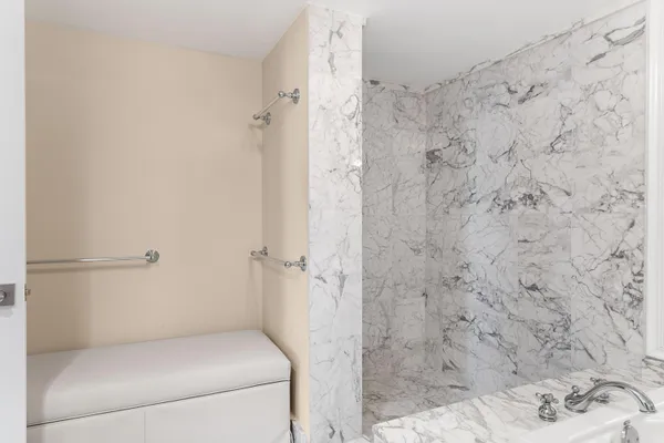 $925,000 | 5550 North Ocean Drive, Unit 5C, Singer Island, FL 33404