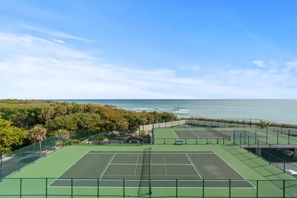 $925,000 | 5550 North Ocean Drive, Unit 5C, Singer Island, FL 33404