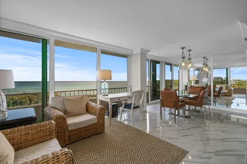 $925,000 | 5550 North Ocean Drive, Unit 5C, Singer Island, FL 33404