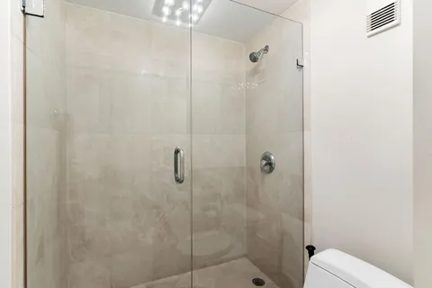 $925,000 | 5550 North Ocean Drive, Unit 5C, Singer Island, FL 33404