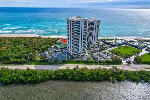 $925,000 | 5550 North Ocean Drive, Unit 5C, Singer Island, FL 33404