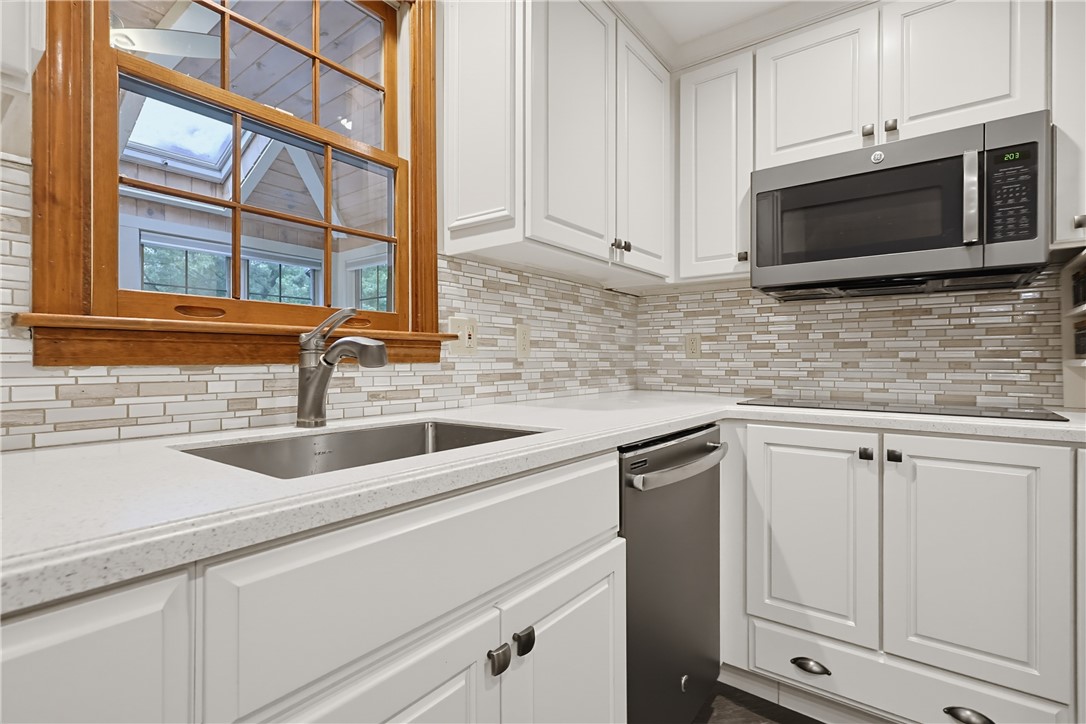 245 Albee Road Uxbridge, MA 01569 - Photo 17 of 50 Gallery Image 17