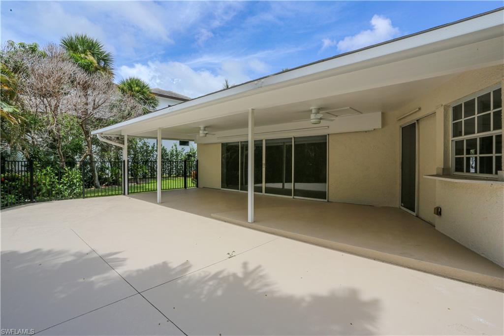 2901 Crayton Road Naples, FL 34103 - Photo 27 of 50