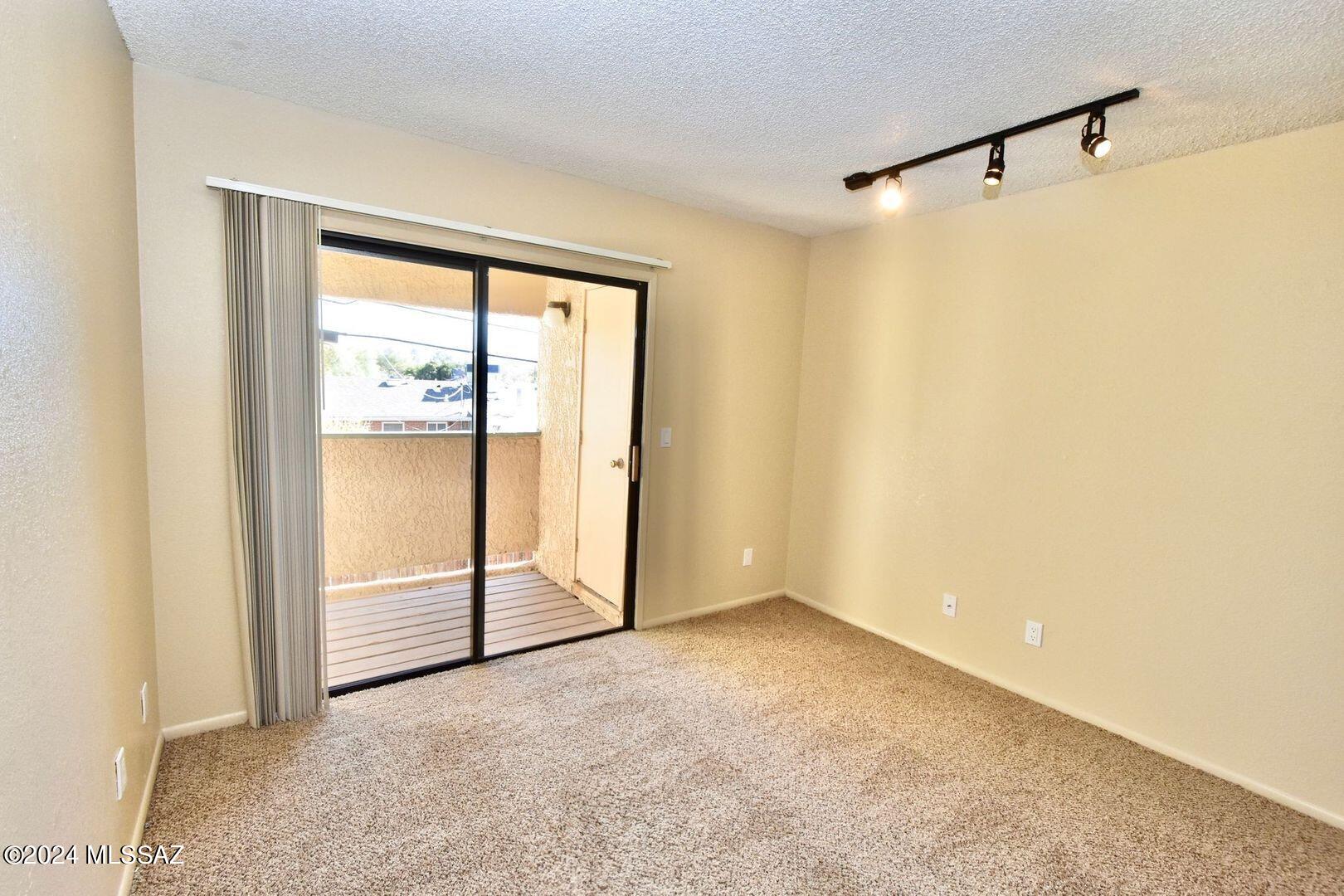 811 East Prince Road, Unit 121 Tucson, AZ 85719 - Photo 6 of 17