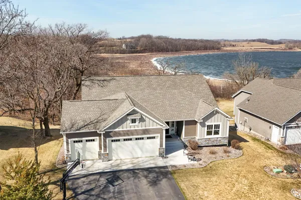 $995,000 | 8610 Bluestem Drive, Victoria, MN 55386