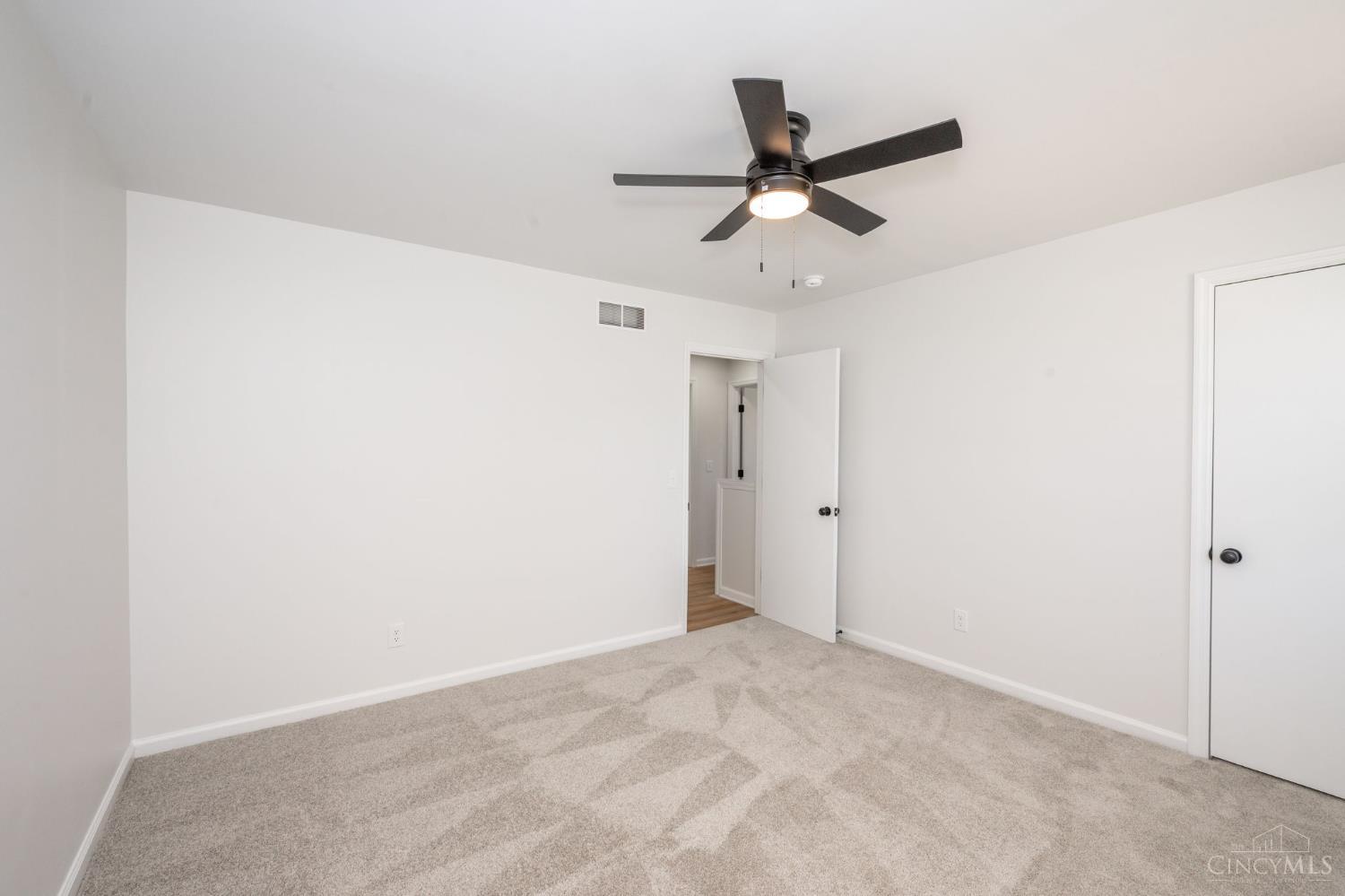 3543 Rackacres Drive Cincinnati, OH 45211 - Photo 35 of 55