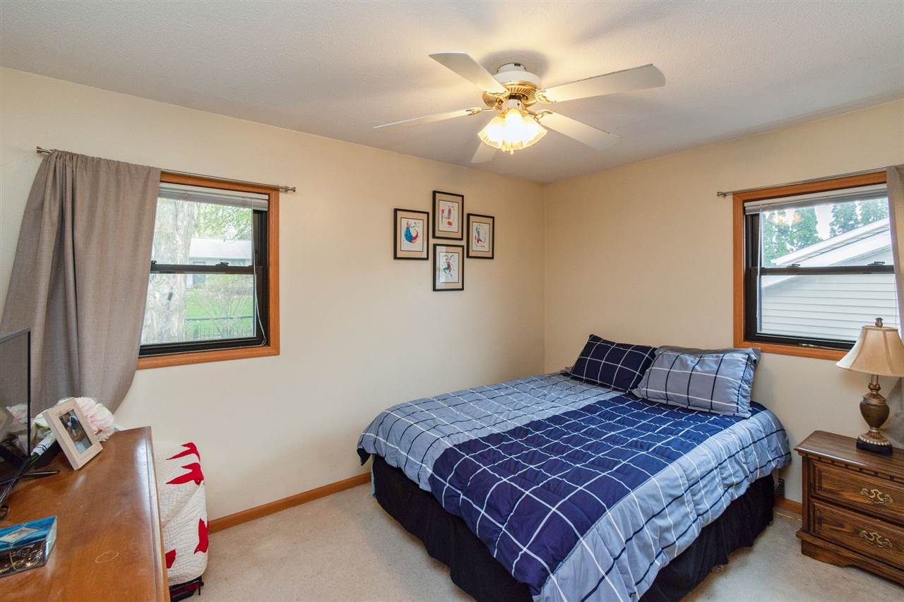 112 Norwick Road Southwest Cedar Rapids, IA 52404 - Photo 11 of 27 Gallery Image 11