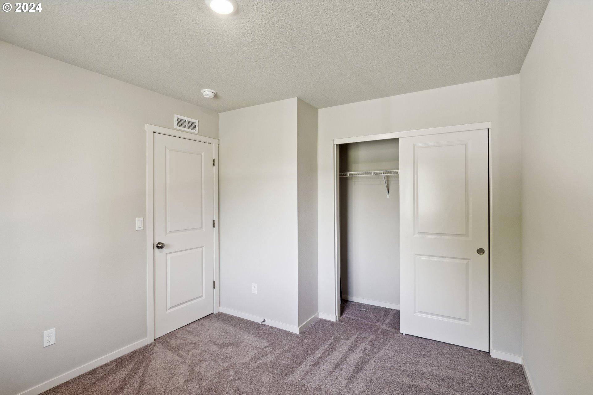 699 Minnesota Street Lebanon, OR 97355 - Photo 8 of 19 Gallery Image 8