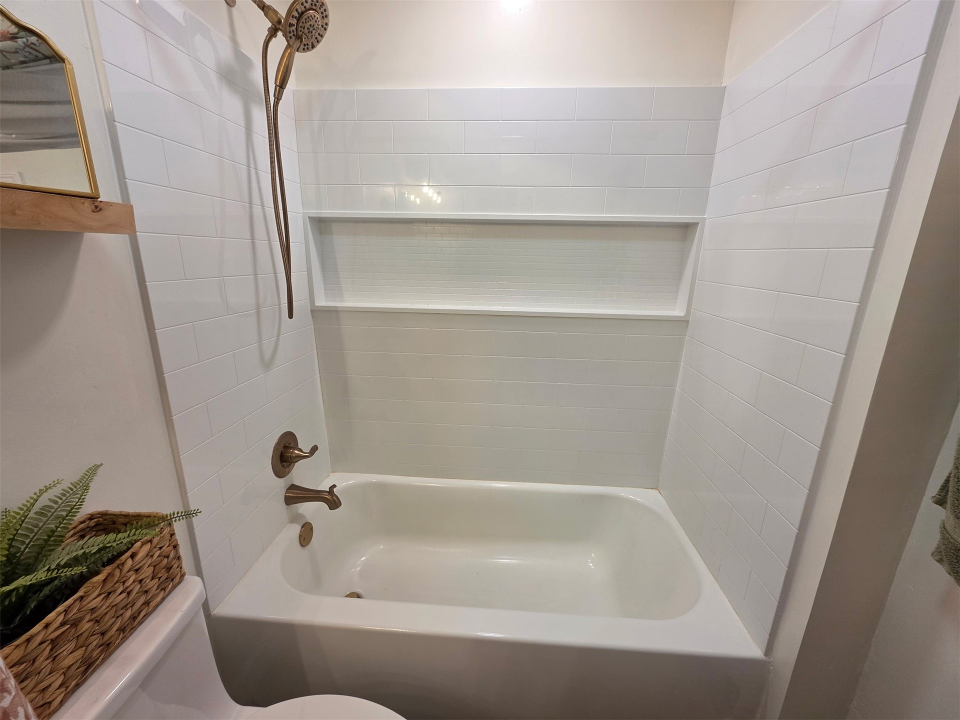 17098 Cross Branch Road Hilliard, FL 32046 - Photo 25 of 71 Newly renovated bath #2