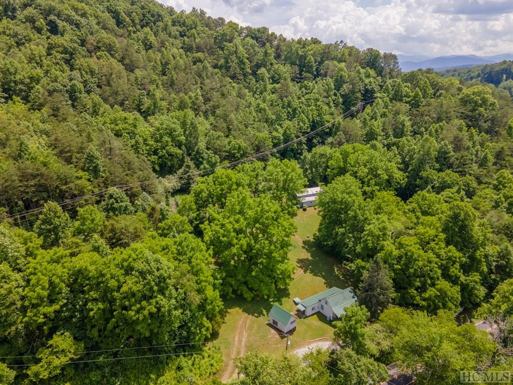 131 Watauga Road Franklin, NC 28734 - Photo 2 of 27 Gallery Image 2