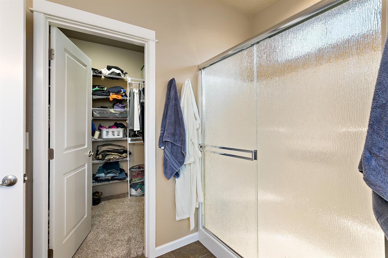 118 Suncrest Road Talent, OR 97540 - Photo 18 of 23 Large walk-in closet.