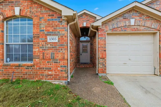 $2,500 | 1503 Nightingale Lane, Corinth, TX 76210