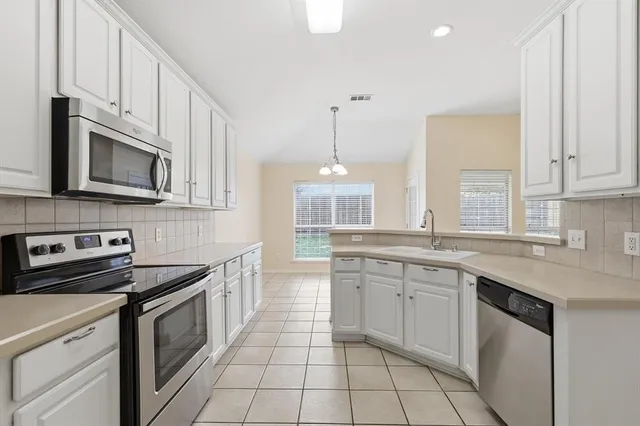 $2,500 | 1503 Nightingale Lane, Corinth, TX 76210