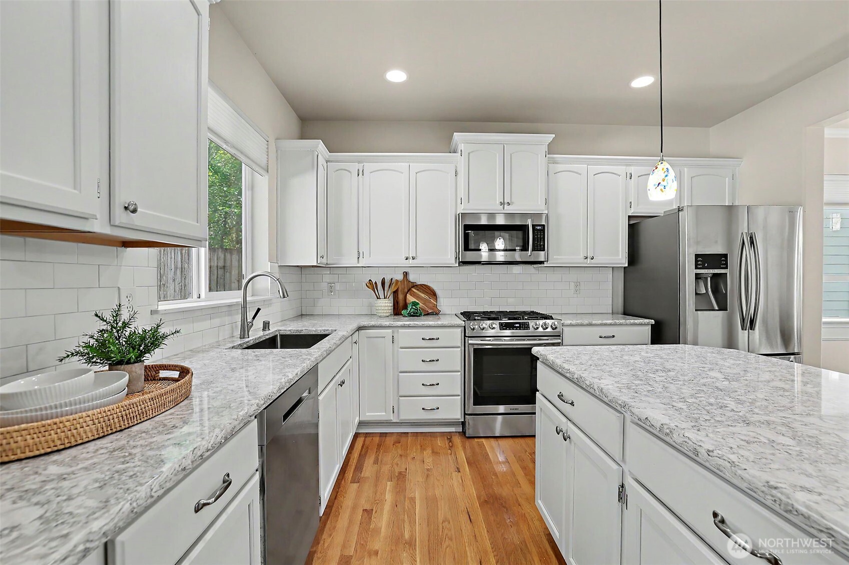 4011 160th Place Southeast Bothell, WA 98012 - Photo 6 of 33 Gallery Image 6