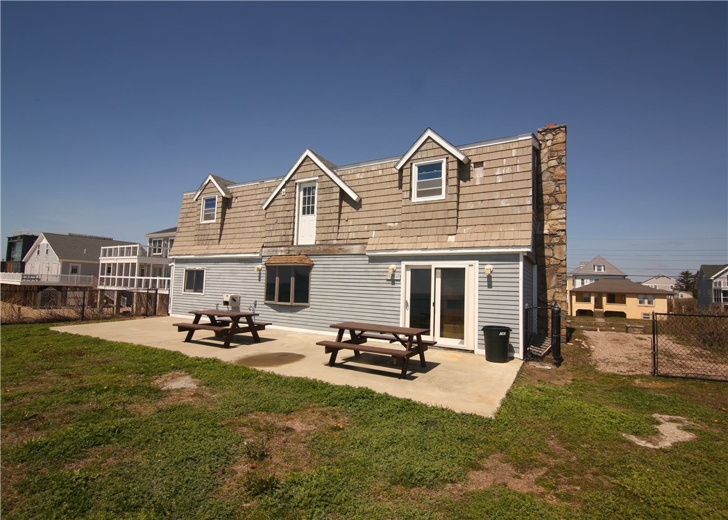 41 Atlantic Avenue Westerly, RI 02891 - Photo 4 of 15 Gallery Image 4