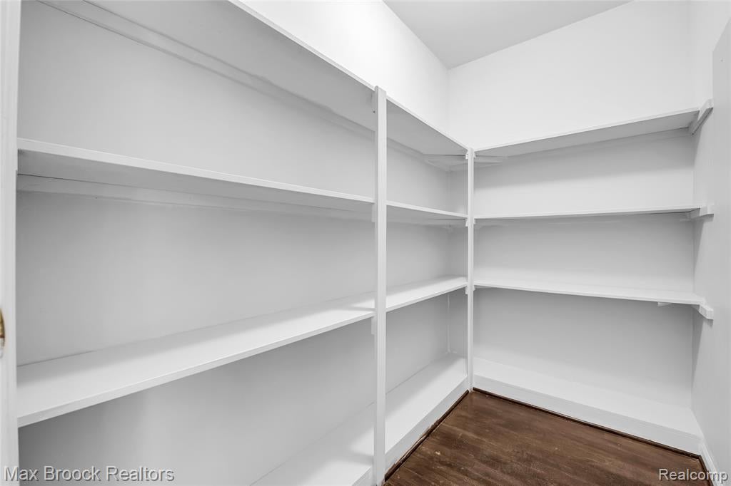 107 Millstone Road Troy, MI 48084 - Photo 14 of 40 Gallery Image 14