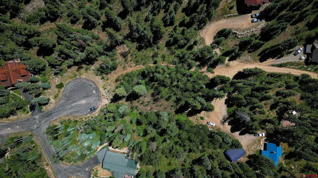 a picture of a floor