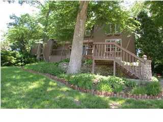 2303 Fallsview Road Louisville, KY 40207 - Photo 1 of 1 Primary Photo