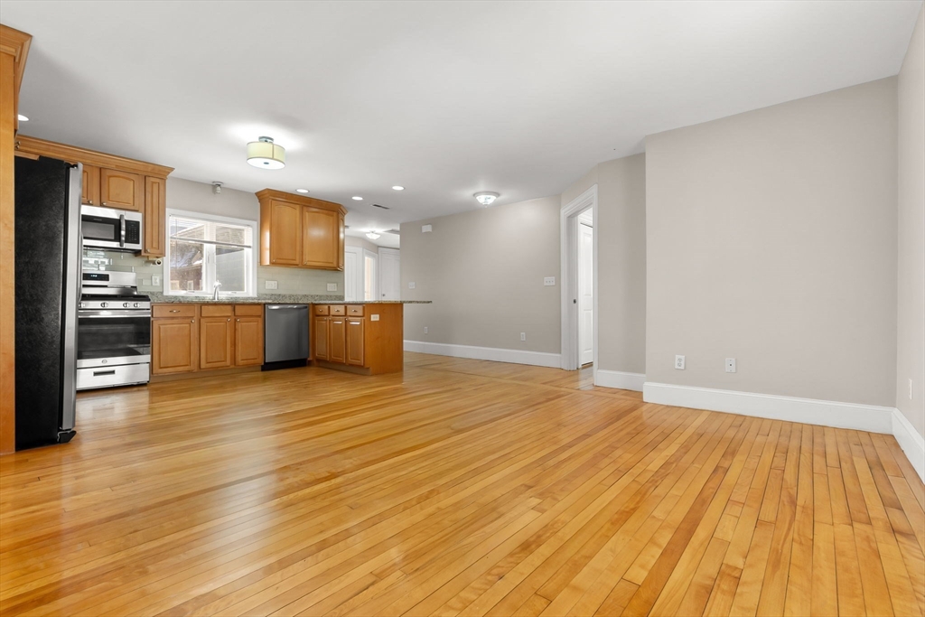 40 Avon Street, Unit 2 Wakefield, MA 01880 - Photo 2 of 29