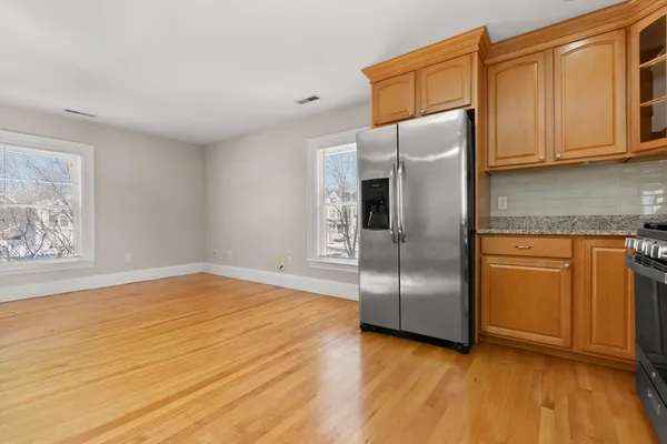 $3,200 | 40 Avon Street, Unit 2, Wakefield, MA 01880