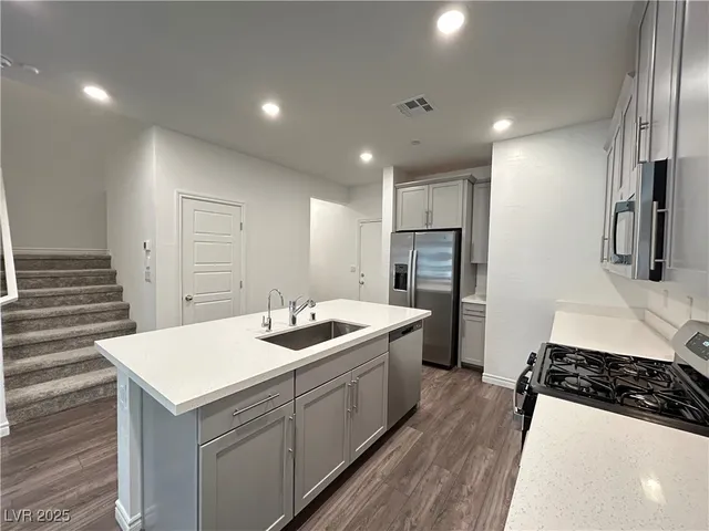 $2,595 | 600 Carriage Hill Drive, Unit 1070, Las Vegas, NV 89138