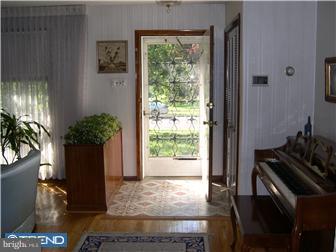 1136 Oliver Road Huntingdon Valley, PA 19006 - Photo 2 of 12 View